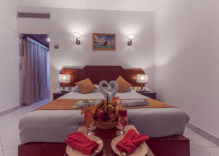 Resort Minamark For Families And Couples Only